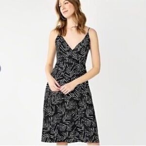 2/$30 Nine West - Black & White Faux Wrap Tropical Print Midi Dress